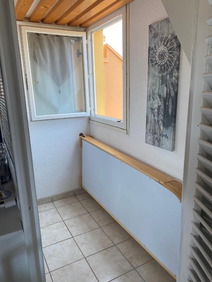 Joli Appartement Mezzanine Avec Parking La Roquille Agde Esterno foto